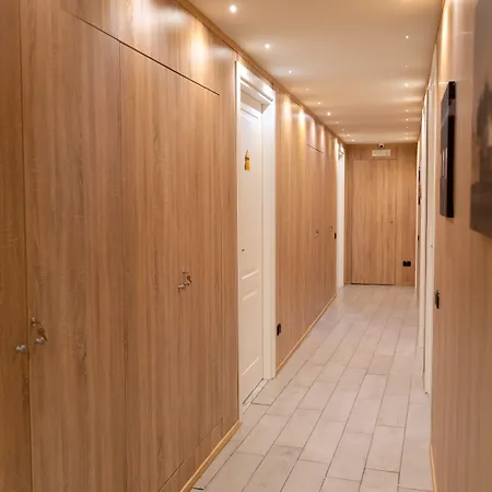 Kore Luxury E Πανσιόν