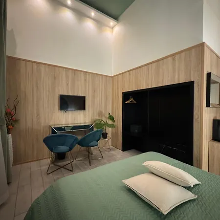 Kore Luxury E Πανσιόν 4*