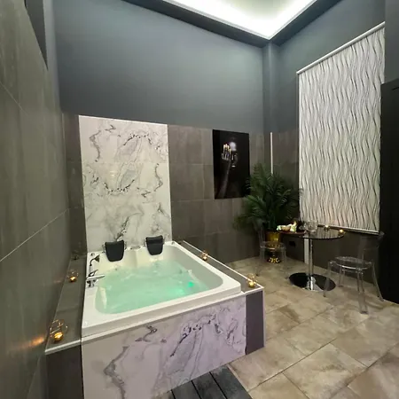 Kore Luxury E Πανσιόν 4*