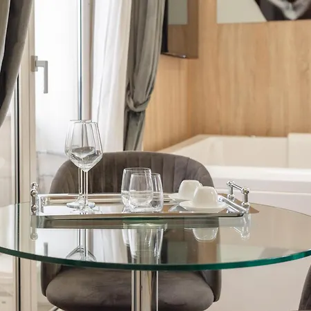 Kore Luxury E