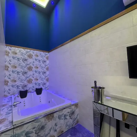 Kore Luxury E בית הארחה 4*